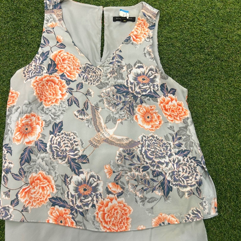 Banana Republic Floral Crane Print Layered Chiffon Sleeveless V-Neck Top‎ Size S